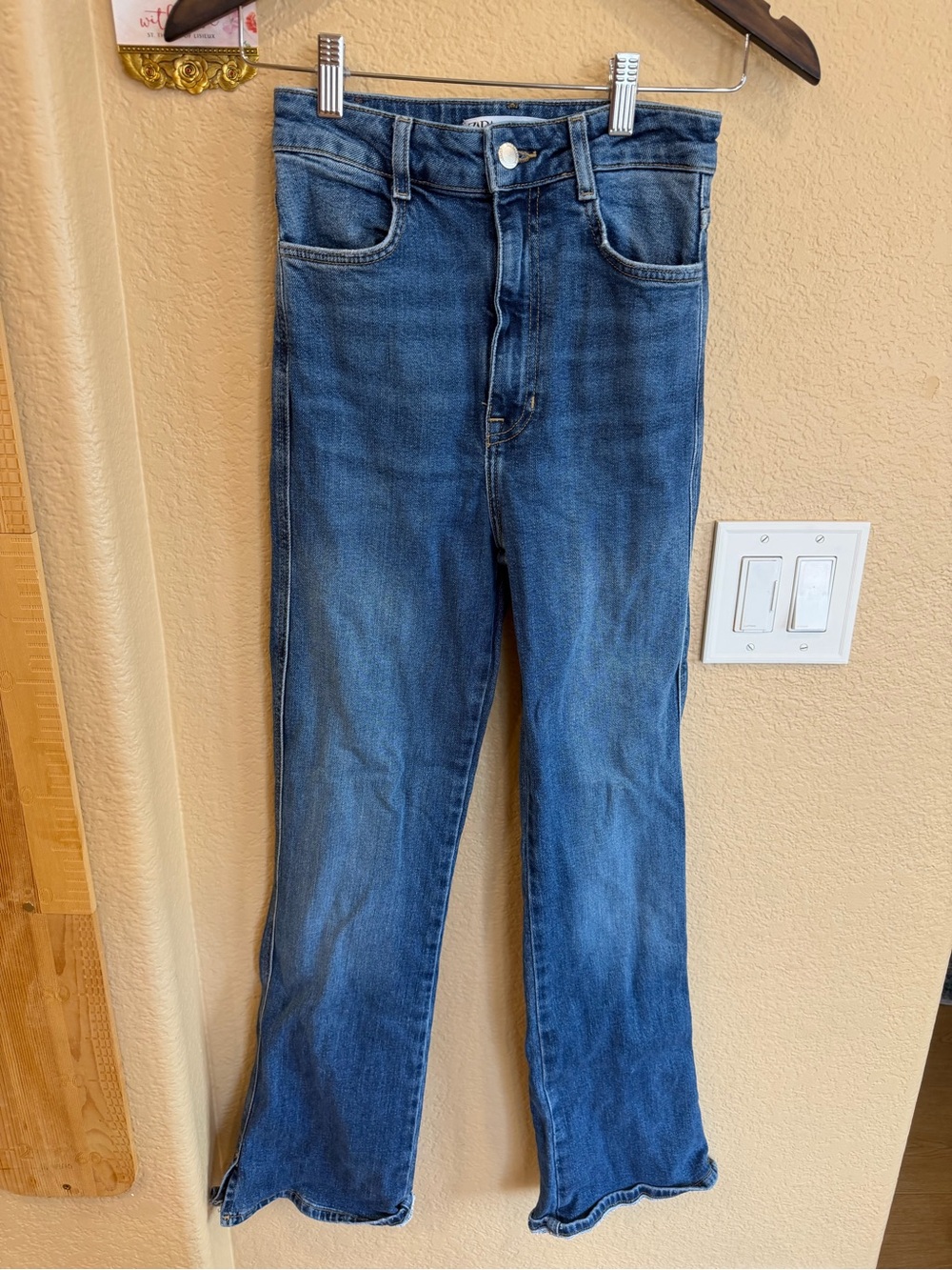 Zara Classic High-Rise Women's Jeans in Medium Blue